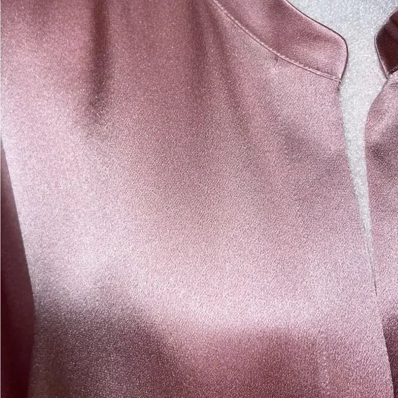 Vince Silk Satin Band-Collar Blouse in Begonia color - Picture 4 of 4